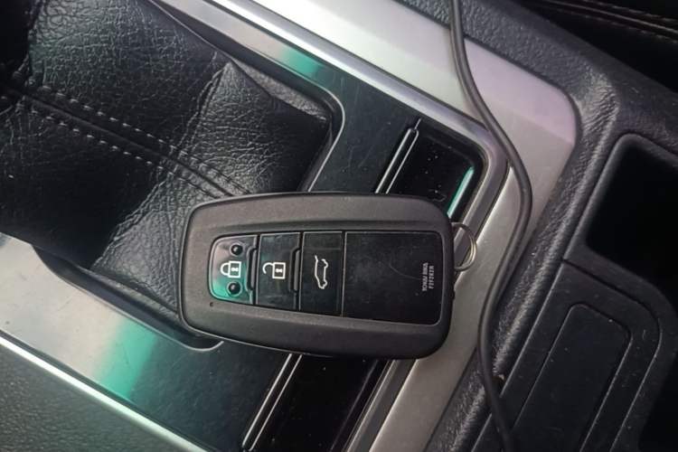 Used Toyota Prado 2018 3.5L Automatic TX Vehicle Key