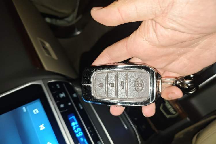 Used Toyota Prado  Vehicle Key