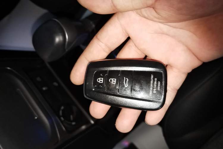 Used Toyota Prado 2018 3.5L Automatic TX-L NAVI Vehicle Key