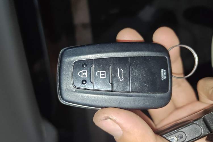 Used Toyota Prado 2018 3.5L Automatic TX Vehicle Key