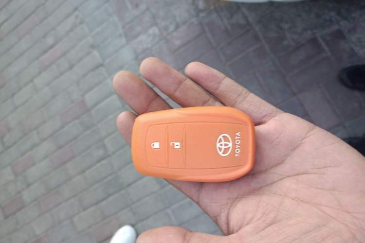 Used Toyota Prado 2018 3.5L Automatic TX-L Vehicle Key