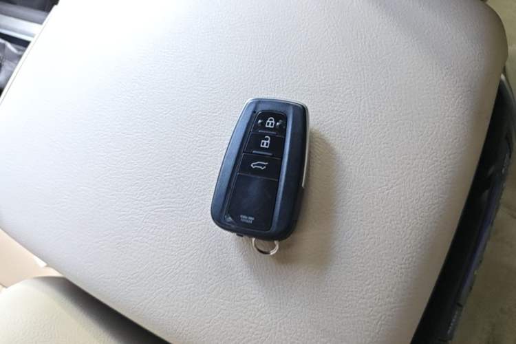 Used Toyota Prado 2018 3.5L Automatic TX Vehicle Key