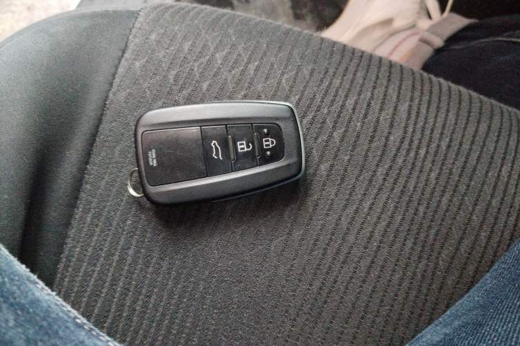 Used Toyota Prado 2018 3.5L Automatic TX Vehicle Key