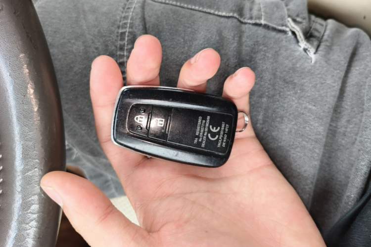 Used Toyota Prado 2018 4.0L TX-L U.S. Specification Vehicle Key