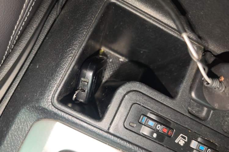 Used Toyota Prado 2018 3.5L Automatic TX-L Vehicle Key