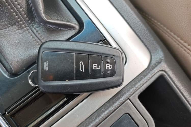 Used Toyota Prado 2018 3.5L Automatic SX Vehicle Key