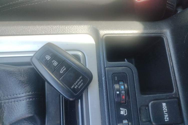 Used Toyota Prado 2018 3.5L Automatic TX-L Vehicle Key