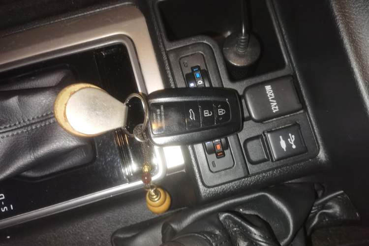 Used Toyota Prado 2018 3.5L Automatic TX-L Vehicle Key
