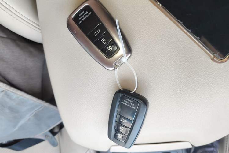 Used Toyota Prado 2018 3.5L Automatic TX-L NAVI Vehicle Key