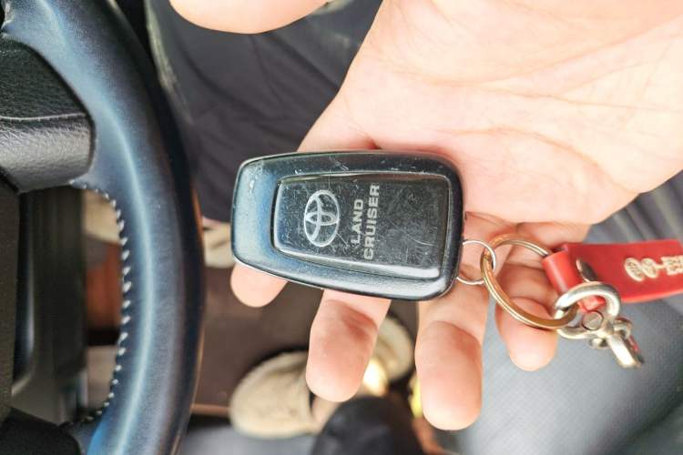 Used Toyota Prado 2018 3.5L Automatic TX-L NAVI Vehicle Key