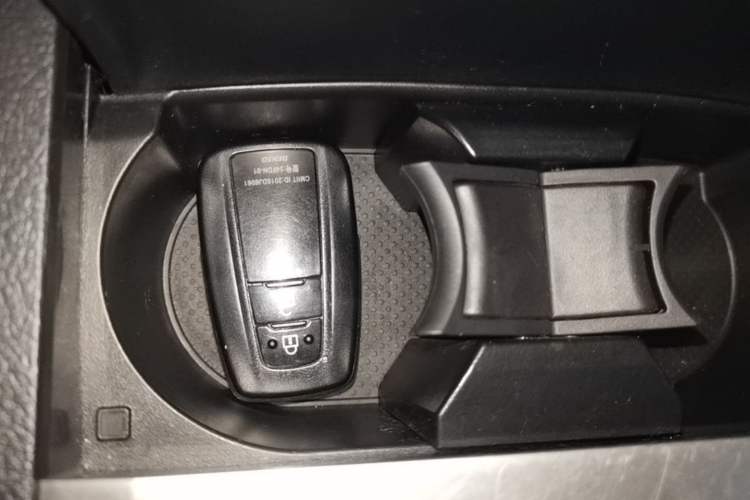 Used Toyota Prado 2018 3.5L Automatic TX-L with Rear-Mounted Spare Tire Vehicle Key