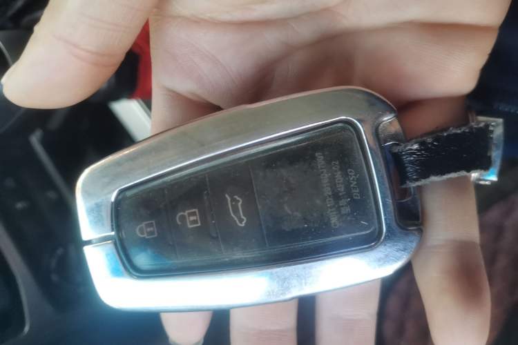 Used Toyota Prado 2018 3.5L Automatic TX-L Vehicle Key