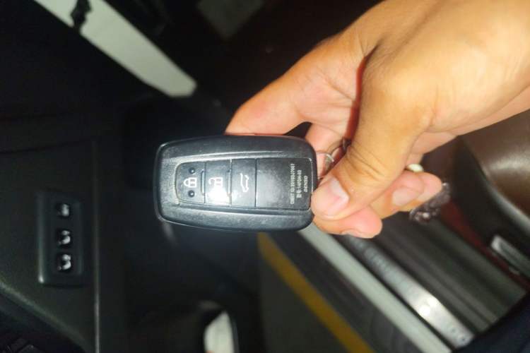 Used Toyota Prado 2018 3.5L Automatic VX NAVI Vehicle Key