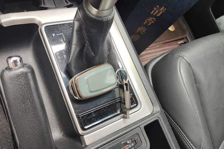 Used Toyota Prado 2018 3.5L Automatic TX-L with Rear-Mounted Spare Tire Vehicle Key