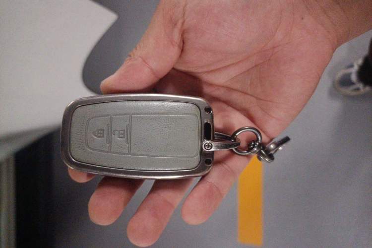 Used Toyota Prado  Vehicle Key