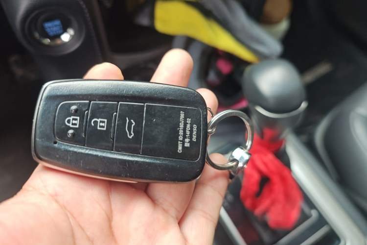 Used Toyota Prado 2018 3.5L Automatic TX-L NAVI Vehicle Key