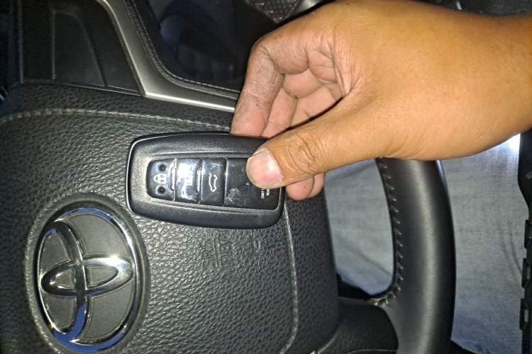 Used Toyota Prado 2018 3.5L Automatic TX Vehicle Key