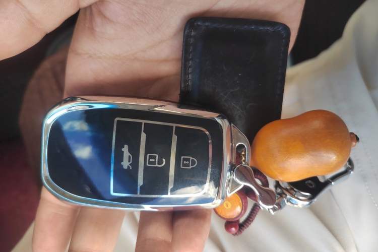 Used Toyota Prado 2018 3.5L Automatic TX Vehicle Key