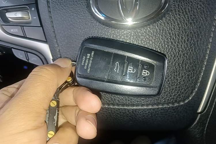 Used Toyota Prado 2018 3.5L Automatic TX-L NAVI Vehicle Key