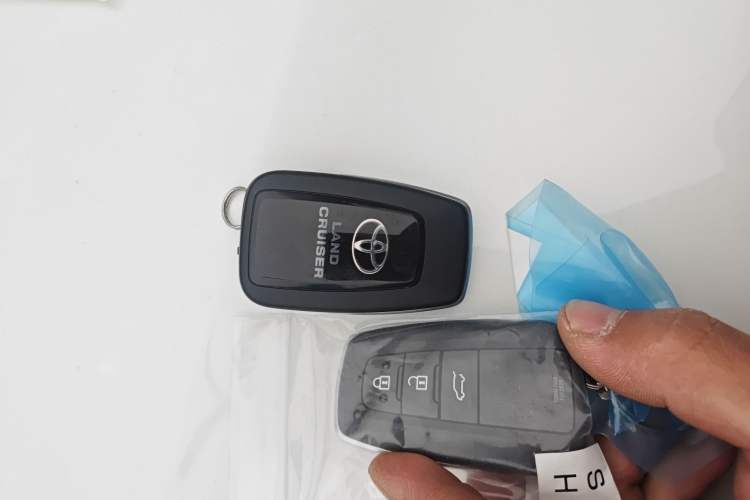 Used Toyota Prado 2018 3.5L Automatic TX Vehicle Key