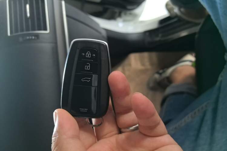 Used Toyota Prado 2018 3.5L Automatic TX Vehicle Key