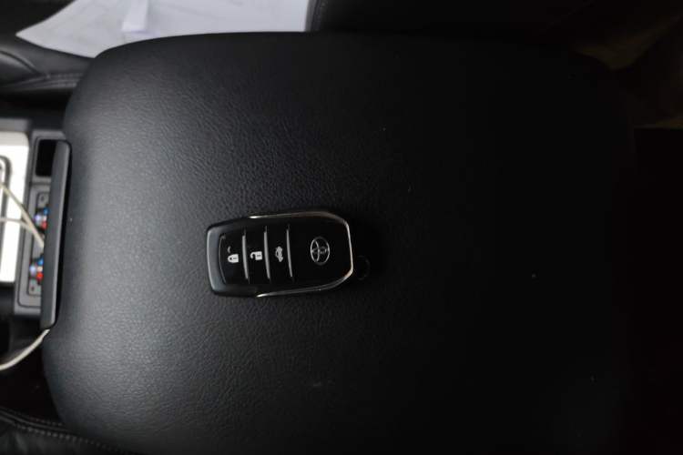 Used Toyota Prado 2018 3.5L Automatic TX-L Vehicle Key