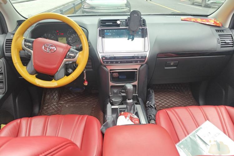 Used Toyota Prado  Center Console