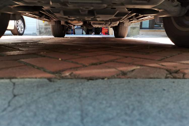 Used Toyota Prado 2019 3.5L Automatic TX-L Deluxe Edition with Rear-Mounted Spare Tire Chassis Front