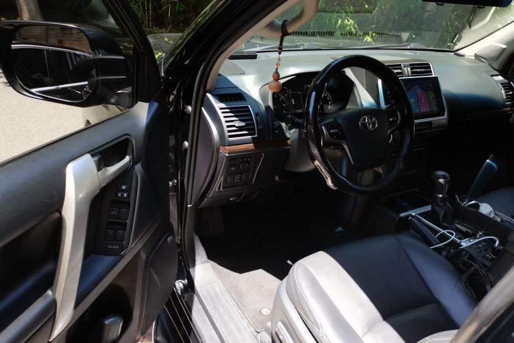 Used Toyota Prado 2019 3.5L Automatic TX-L Deluxe Edition with Rear-Mounted Spare Tire Driver Seat