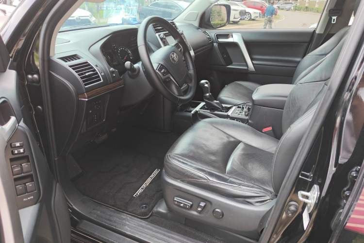 Used Toyota Prado 2019 3.5L Automatic TX-L Deluxe Edition with Rear-Mounted Spare Tire Driver Seat