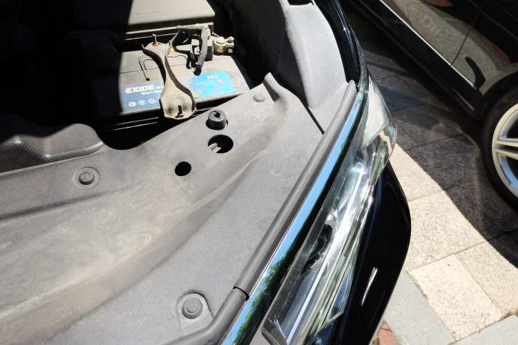 Used Toyota Prado 2019 3.5L Automatic TX-L Deluxe Edition with Rear-Mounted Spare Tire Engine Bay Left