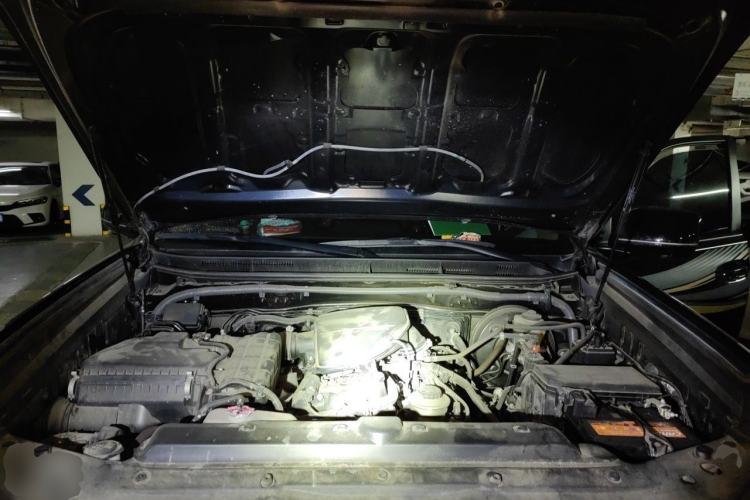 Used Toyota Prado  Engine Bay