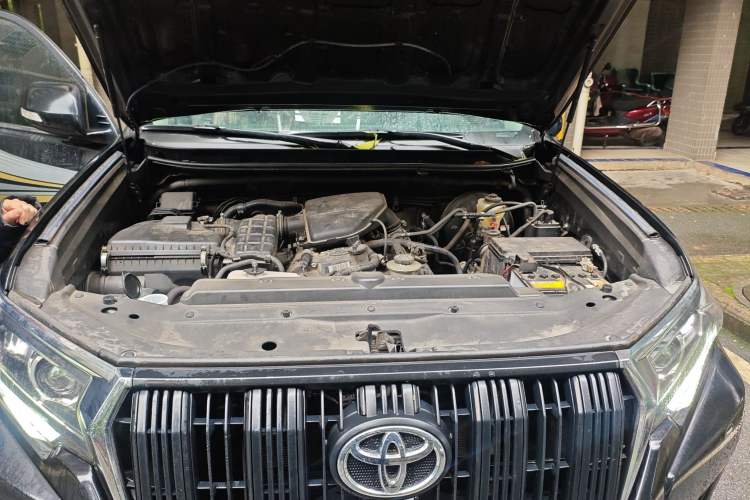 Used Toyota Prado 2019 2.7L TX Aluminum Wheels Underbody Kit Base Version Middle East Engine Bay