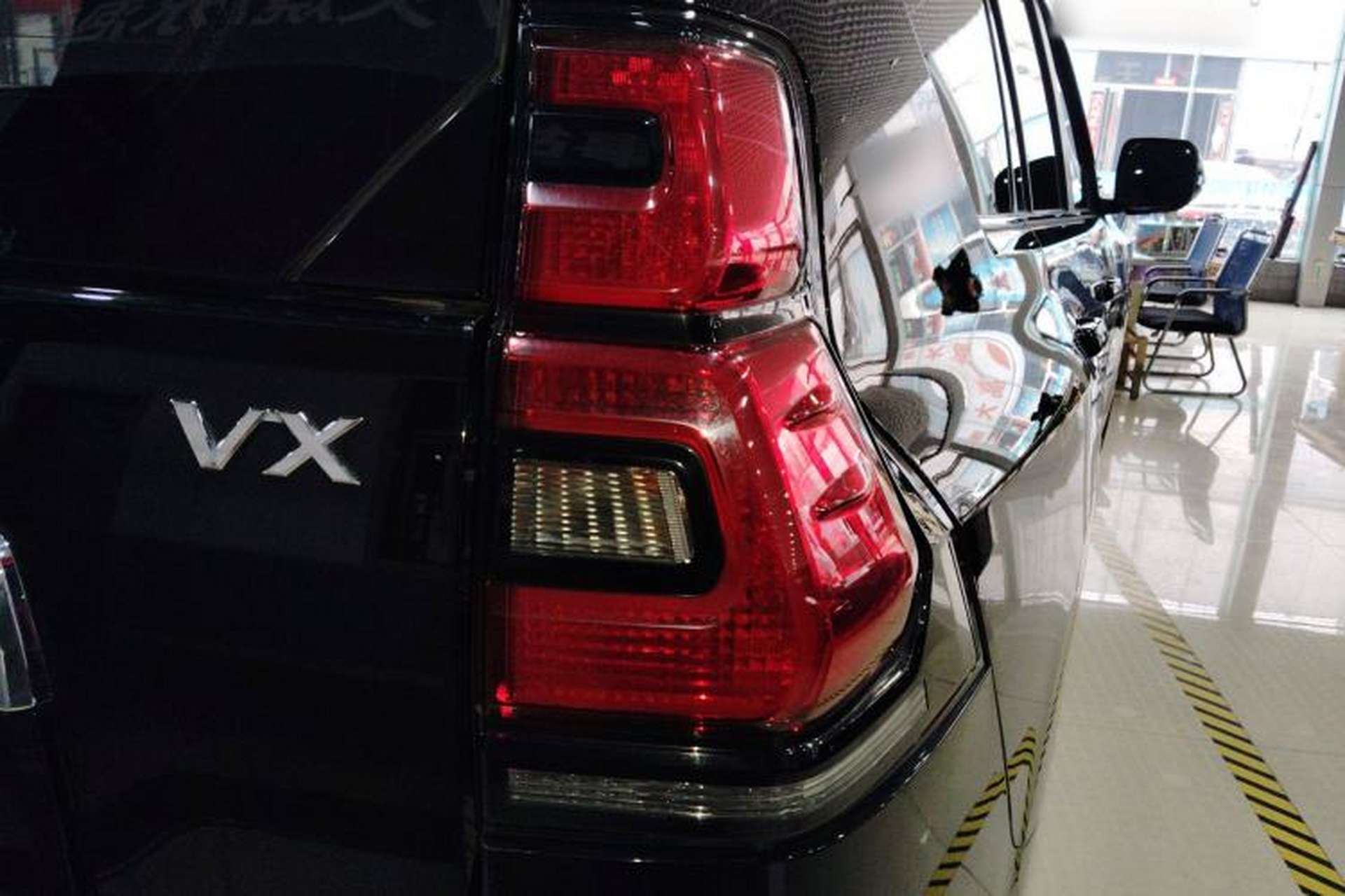 Used Toyota Prado 2019 4.0L TX-L Middle East Exterior 3