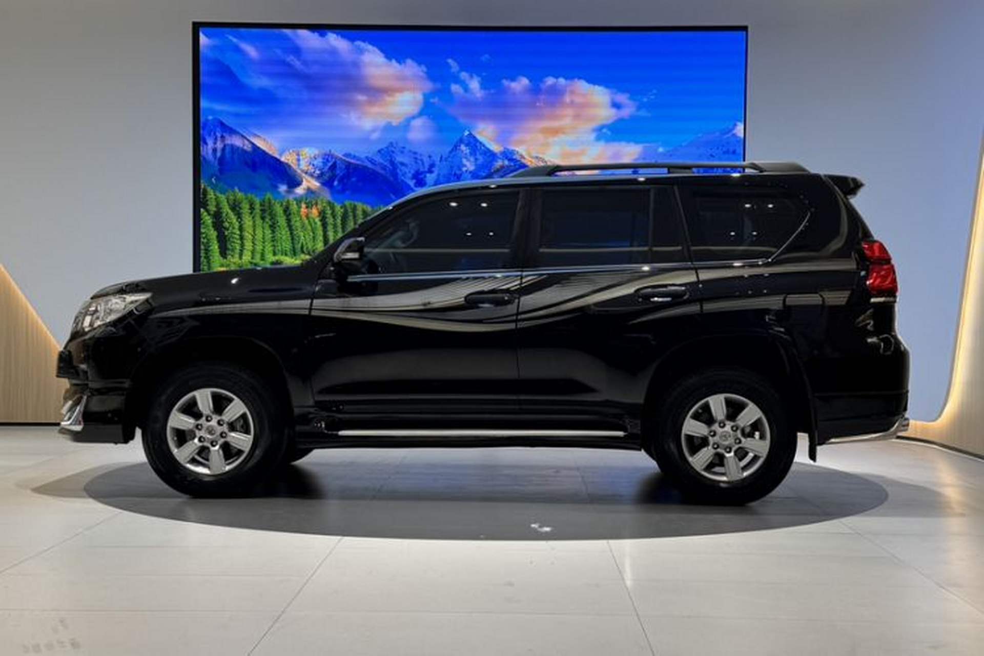 Used Toyota Prado 2019 2.7L TX Steel Wheels Underbody Mounting Sunroof – Middle East Exterior 8