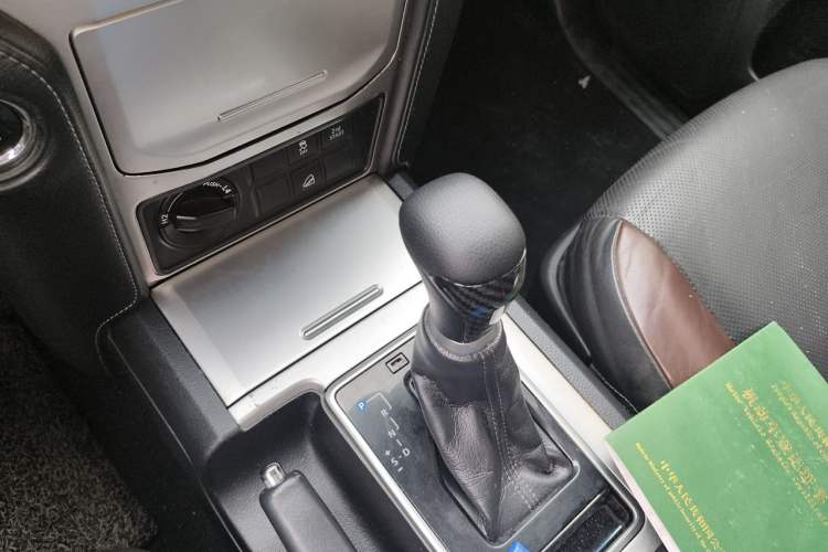 Used Toyota Prado 2019 3.5L Automatic TX-L Deluxe Edition with Rear-Mounted Spare Tire Gear Lever