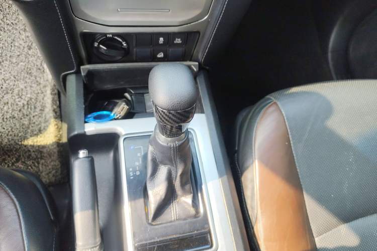 Used Toyota Prado 2019 3.5L Automatic TX-L Deluxe Edition with Rear-Mounted Spare Tire Gear Lever