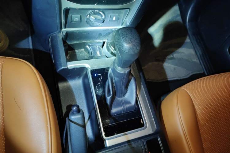 Used Toyota Prado  Gear Lever