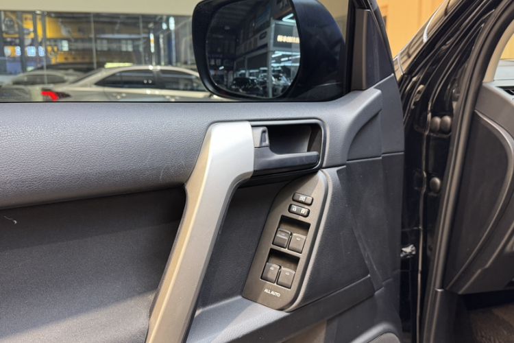 Used Toyota Prado 2019 2.7L TX Steel Wheels Underbody Mounting Sunroof – Middle East Interior 14
