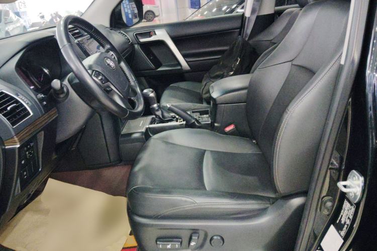 Used Toyota Prado 2019 4.0L TX-L Middle East Left Front Seat