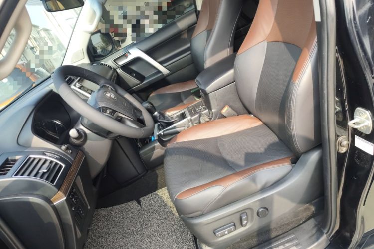 Used Toyota Prado 2019 3.5L Automatic TX-L Deluxe Edition with Rear-Mounted Spare Tire Left Front Seat
