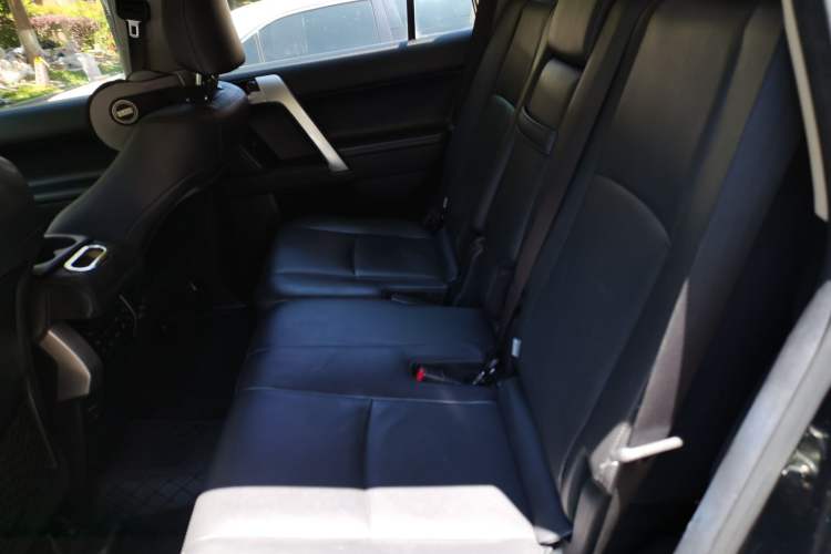 Used Toyota Prado 2019 3.5L Automatic TX-L Deluxe Edition with Rear-Mounted Spare Tire Left Rear Seat
