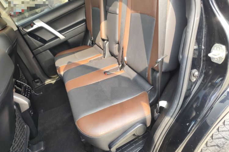 Used Toyota Prado 2019 3.5L Automatic TX-L Deluxe Edition with Rear-Mounted Spare Tire Left Rear Seat