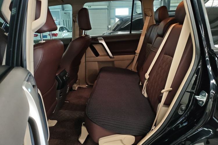 Used Toyota Prado 2019 4.0L TX-L Middle East Left Rear Seat
