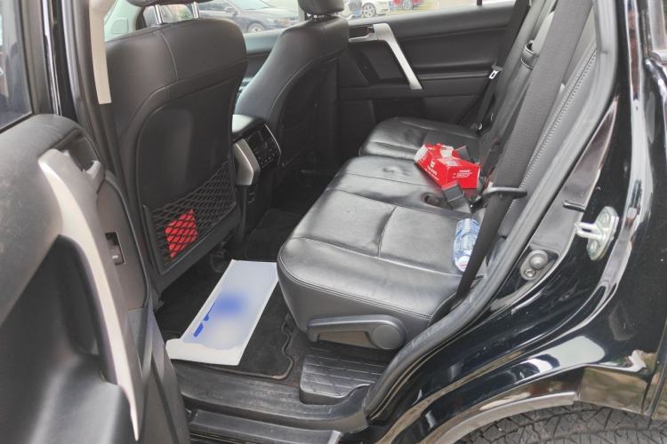 Used Toyota Prado 2019 3.5L Automatic TX-L Deluxe Edition with Rear-Mounted Spare Tire Left Rear Seat
