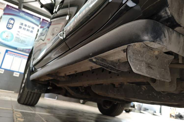 Used Toyota Prado 2019 4.0L TX-L Middle East Left Side Sill