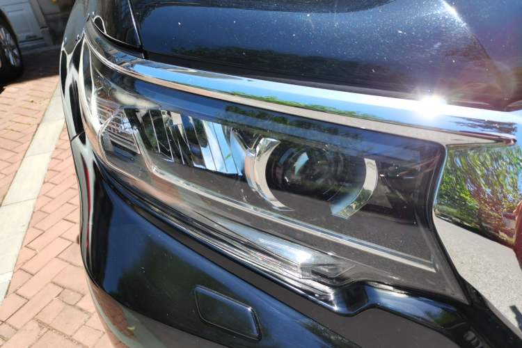 Used Toyota Prado 2019 3.5L Automatic TX-L Deluxe Edition with Rear-Mounted Spare Tire Right Front Headlight