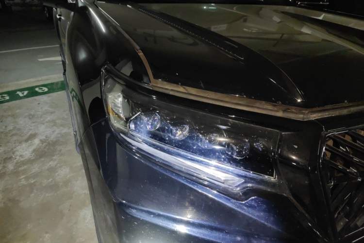 Used Toyota Prado  Right Front Headlight