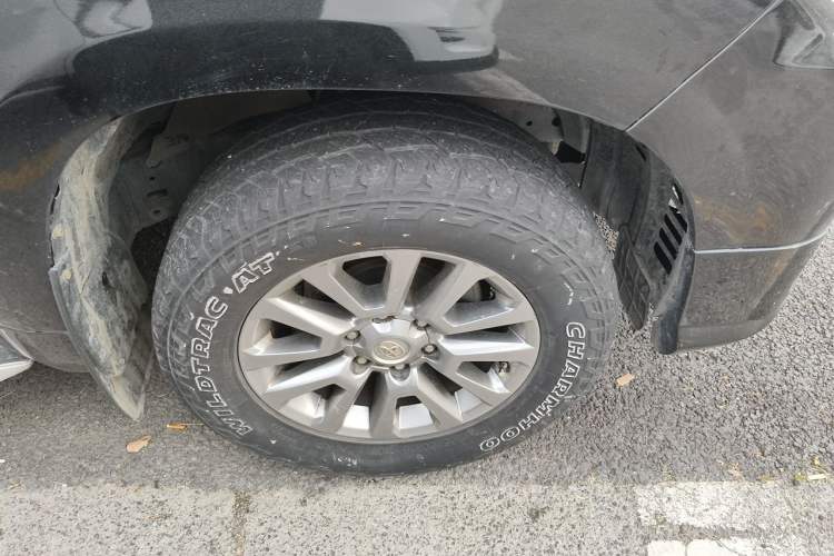 Used Toyota Prado 2019 3.5L Automatic TX-L Deluxe Edition with Rear-Mounted Spare Tire Right Front Wheel Hub