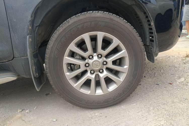 Used Toyota Prado 2019 3.5L Automatic TX-L Deluxe Edition Right Front Wheel Hub